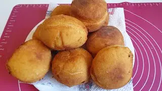 Leckere Pirogge mit H&uuml;tenk&auml;se.