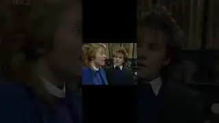 Curly watts scenes episode 190