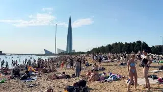 Extreme HEAT on The BEACH of St Petersburg, Russia! Whoa!