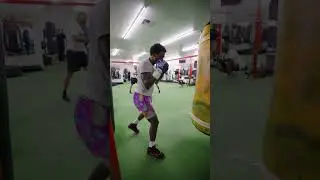 One Full Minute of Errol Spence Jr. On the Heavy Bag