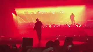 Travis Scott Falls On Stage | Knee broke | News Alert