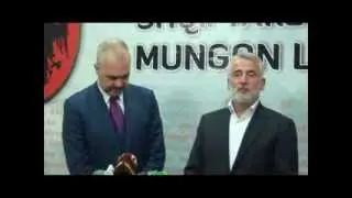 Kryetari i PDSH-s&euml; priti n&euml; takim Kryeministrin e Shqip&euml;ris&euml; Edi Rama (deklarata)