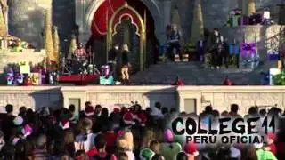 College 11 - Livin' Out Loud  Desfile Navide&ntilde;o