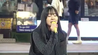 하이라이트 - on rainy days (비가 오는 날엔) 커버 - 오렌지 섬(보컬 수화  기타 도현)- 홍대 걷고싶은거리 버스킹 .