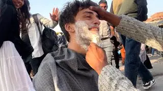 $3 Street Shave + Massage in India by the road 🇮🇳 