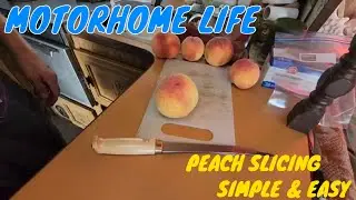 AN EASY WAY TO SLICE PEACHES FOR PIES OR FREEZING