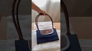 Я так рада, что выбрала этот размер для своей Longchamp Le Pliage в цвете &laquo;темно-синий&raquo; ✨