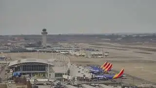 Airlines allowing customers to rebook, cancel due to winter storm