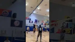 Don&rsquo;t hit pipe straight🤷&zwj;♂️ #opengym #volleyball #volleyballhighlights #volleyballblock