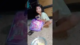 আমার ভাগ্নি রাতের খাবার  নুডুল।