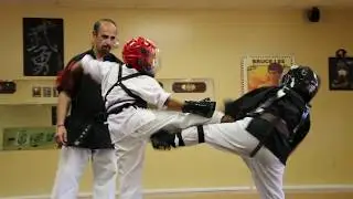 #MRkarate &trade; Sensei Mike Reeves #DOJOfightnight 4| #karatebreaking World Record Champion