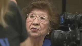 League of Women Voters aid voter registration in Rockford