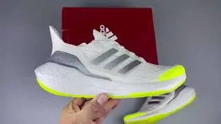Adidas Ultra Boost 2021 *Sneaker Box*