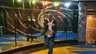 Hola Perdida. Luck Ra. Cover Nicolas Quintero.  Royal Caribbean Serenade.Altamar,