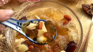 Fish maw peach gum dessert soup
