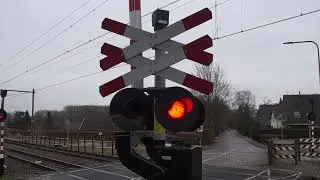Spoorwegovergang Wijhe // Dutch Railroad Crossing