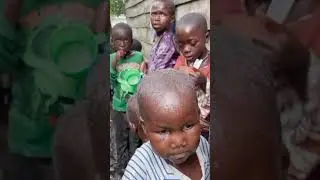 Barriga vazia, olhos cheios de lágrimas.#africa 