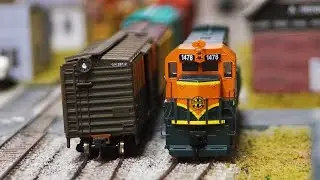 NEW WALTHERS TRAINLINE GP15-1 - First look and operating session!