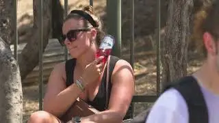 Italie, Espagne, Grèce… Des pays à fuir cet été ? - Reportage #cdanslair 17.07.2023