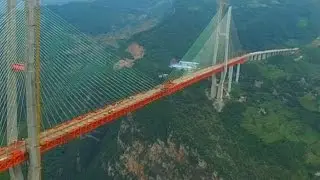 Cina, completato il ponte sospeso pi&ugrave; alto al mondo