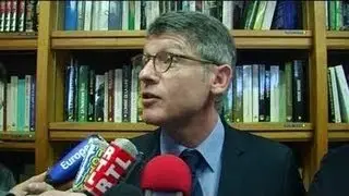 Vincent Peillon pr&ecirc;che sa r&eacute;forme dans le Tarn-et-Garonne