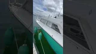 Classic boat Ocean farer 32 walk around and diesel engines start