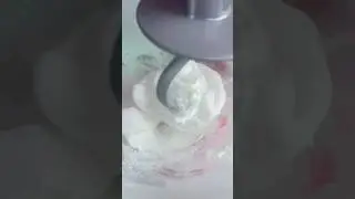 Добавляем порошок хамелеона Мики в слайм!