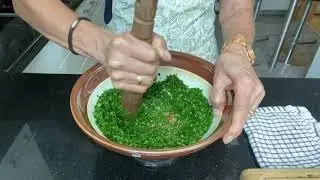 PESTO DE PEREJIL- en SURIBACHI - Receta con ingredientes macrobióticos
