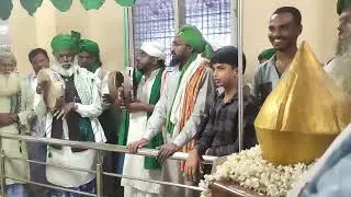 Allah Allah wale kali kali kamli wale baade Saba lo Hamara pyam kehna Nabi se hamara Salam.