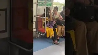 Delhi metro fight #delhi #delhimetro #delhinews #abpnews #aajtak #fighter #fighting