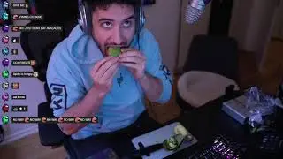 Male streamer shows deepthroating skills