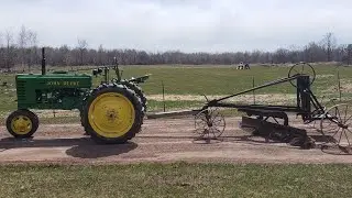 1941 John Deere H Pulling Adams No.3 Road Patrol.