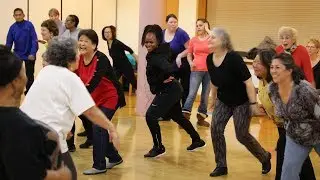 The Seattle Theatre Group visits the Kent Senior Acitity Center