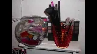 DIY magnetic makeup board