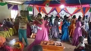 Huyu baba amechanganya watu kanisan angalia.