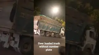 #Overloaded truck without number plate at India Gate#Delhi#
