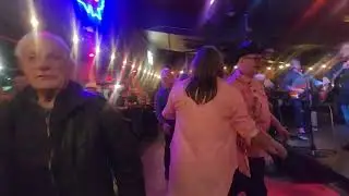 At the Border Crossing pub jam, music and dancing, Calgary Canada 🇨🇦 