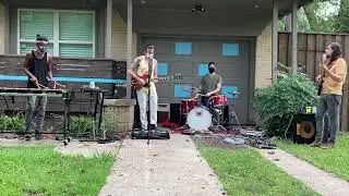 Haunted Mansions warming up