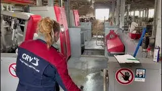 Farm in Nijeveen has tourist chairs in a very open robot house. Well done!