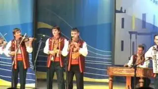 В. Попадюк 