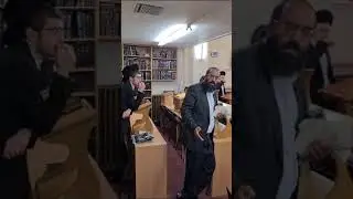 Gateshead Shul      watch till the end