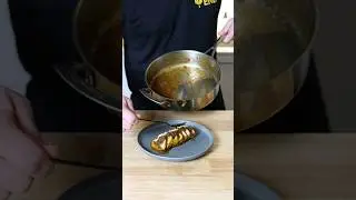 What Is Fond And How Do You Deglaze A Pan?! #shorts