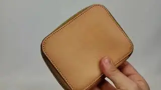 MIRO - Small Zip-Around Leather Wallet by Il Bisonte