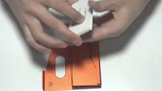 ONE-TOUCH : Aluminium Business Card Holder / Porte-cartes de visite en Aluminium OGON DESIGNS (4:3)