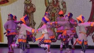 скоморохи ансамбля песни и танца 