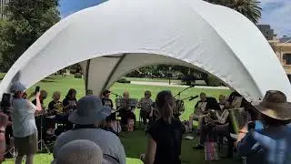 Kransky (Kranjska klobasa) song - Governor of South Australia, & Slovenian Adelaide Singing Group
