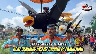 Arak-arakan Rajawali Benjang Mekar Budaya