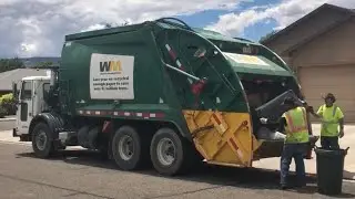 Autocar WXLL McNeilus Rear Loader Garbage Truck Packing Manual Trash