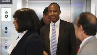 Ben Carson gets trapped in elevator