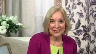 Dr. Christiane Northrup -- Why Every Woman Should KEEP her ovaries!